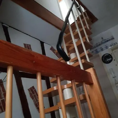 Small 1 Room-apartment In Center Of Apartmán Nuertingen