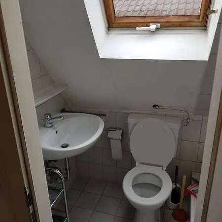 Small 1 Room-apartment In Center Of Apartment *