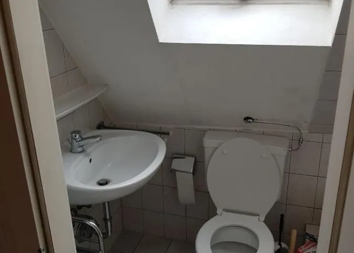 Small 1 Room-apartment In Center Of דירה *